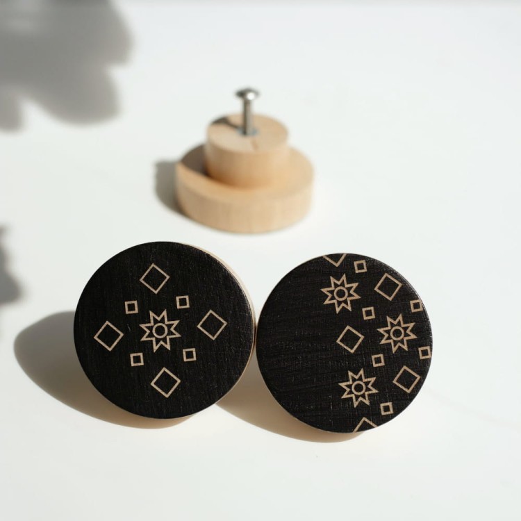 Gałka drewniana Pod Gwiazdą 2_czarna.jpg