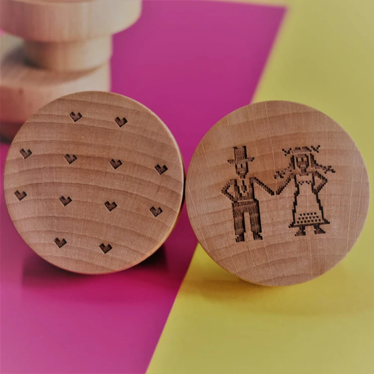 Zestaw dwóch gałek drewnianych „Zaślubiny” śr. 5 cm.jpg