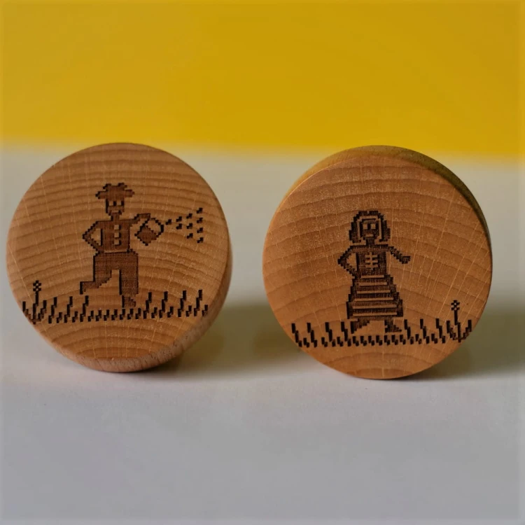 Zestaw gałek drewnianych Dyngus 2 szt./śr. 5 cm.jpg