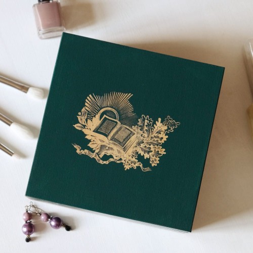Szkatulka drewniana Ksiazka i slonce.jpg